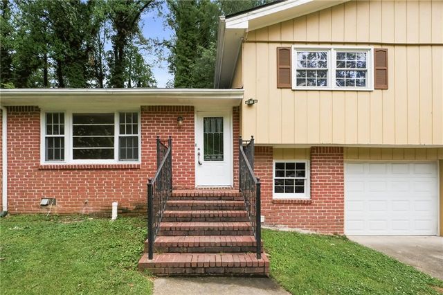 3816 Green Bay Dr, Lawrenceville, GA 30044