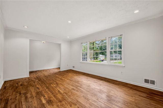 3816 Green Bay Dr, Lawrenceville, GA 30044