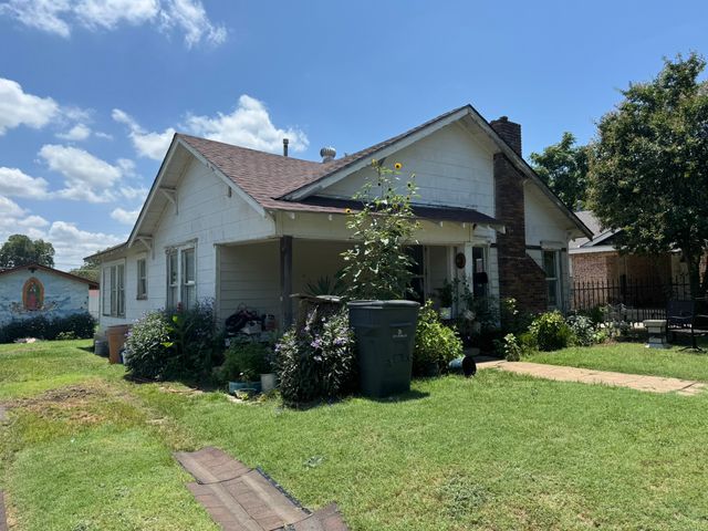 2634 Emmett Street, Dallas, TX 75211