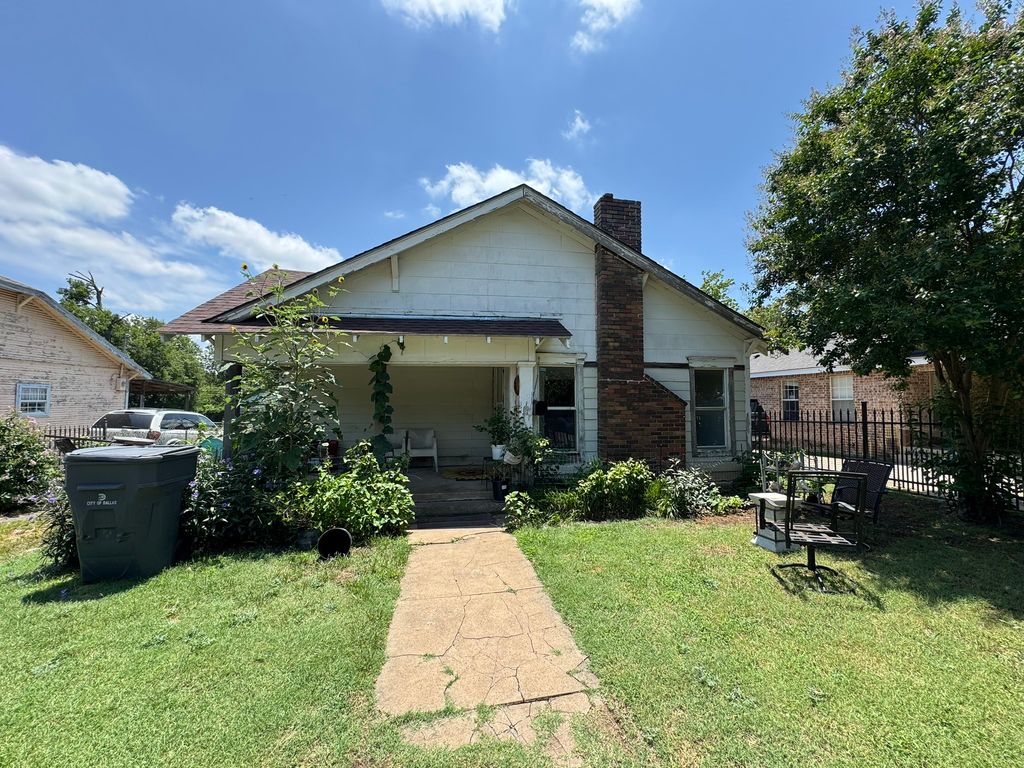 2634 Emmett Street, Dallas, TX 75211