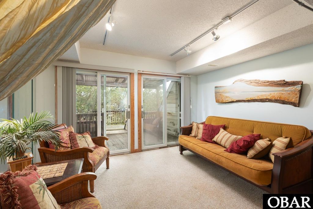 Image 10 of property listing at 2184 Pike Road Lot 17, Corolla, NC 27927