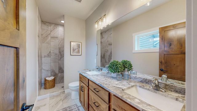 509 Golfview Avenue, Zumbrota, MN 55992