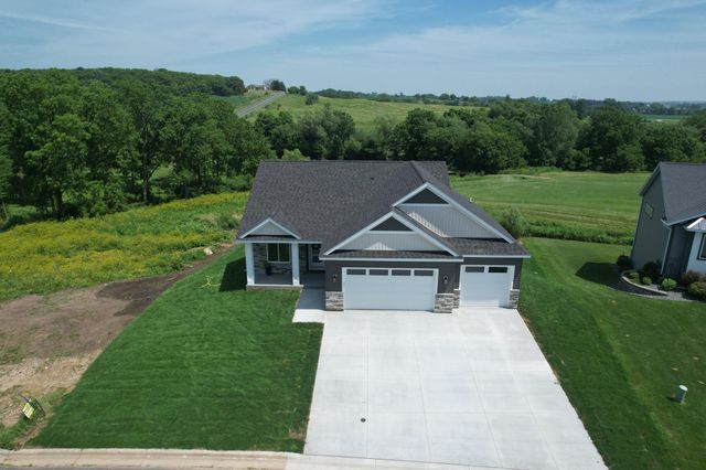 509 Golfview Avenue, Zumbrota, MN 55992