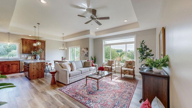 509 Golfview Avenue, Zumbrota, MN 55992