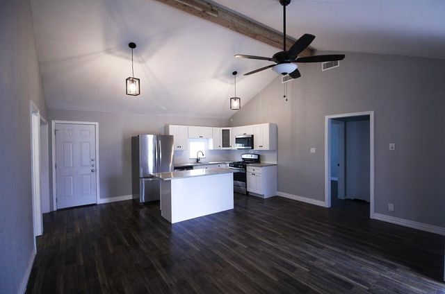 2733 Livingston Avenue, Fort Worth, TX 76110