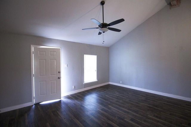 2733 Livingston Avenue, Fort Worth, TX 76110