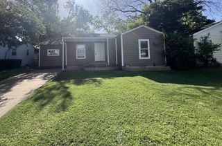 2733 Livingston Avenue, Fort Worth, TX 76110