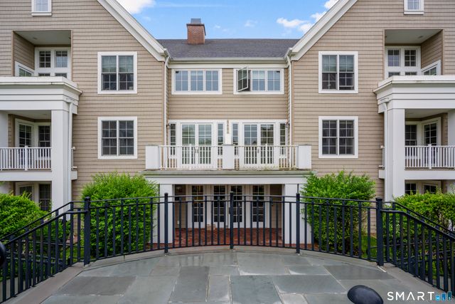 77 Havemeyer Lane 310, Stamford, CT 06902