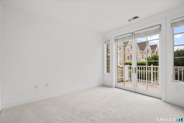 77 Havemeyer Lane 310, Stamford, CT 06902
