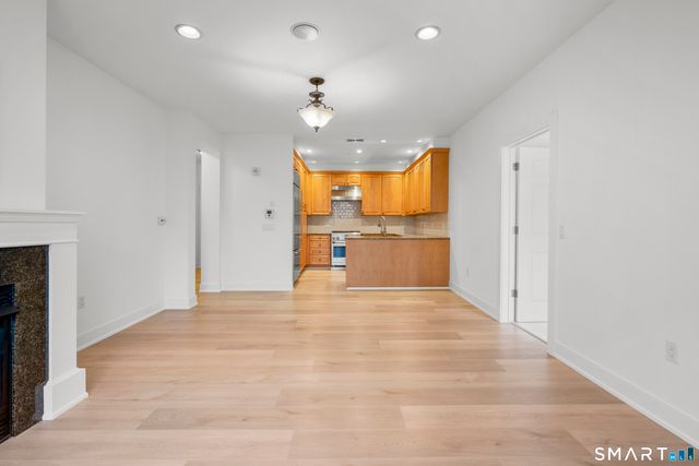 77 Havemeyer Lane 310, Stamford, CT 06902