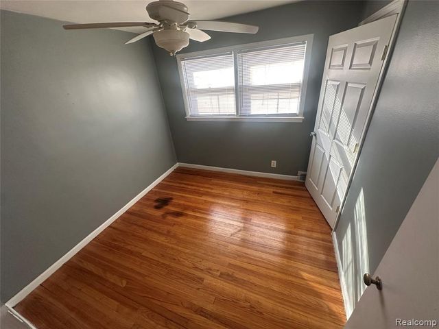 12731 W Parkway Street, Detroit, MI 48223