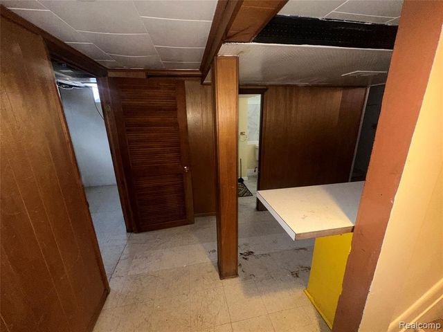 12731 W Parkway Street, Detroit, MI 48223