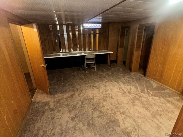 12731 W Parkway Street, Detroit, MI 48223