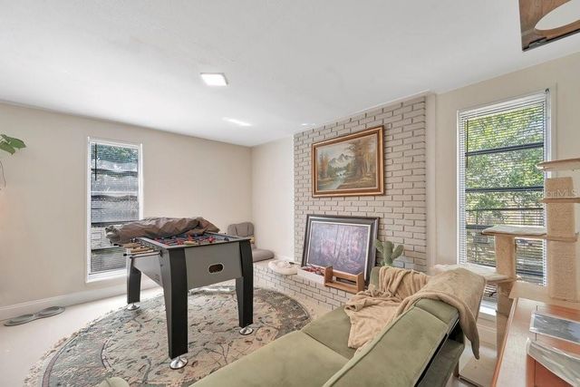 1304 E OSBORNE, Tampa, FL 33603