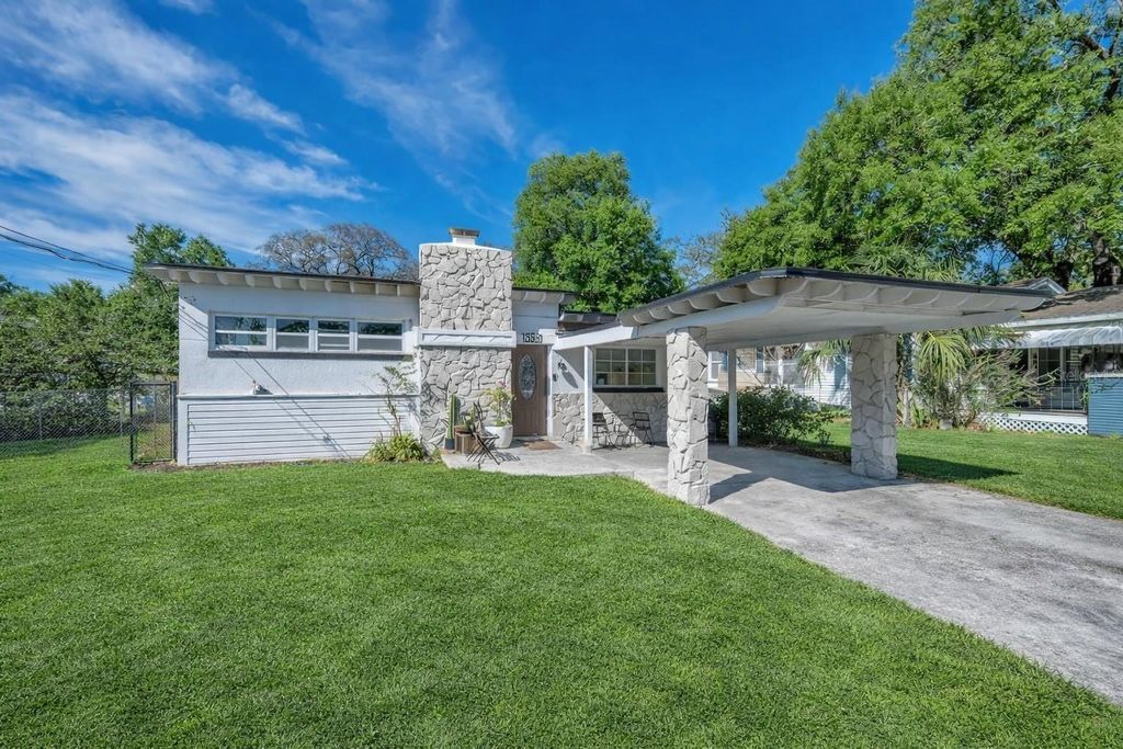 1304 E OSBORNE, Tampa, FL 33603