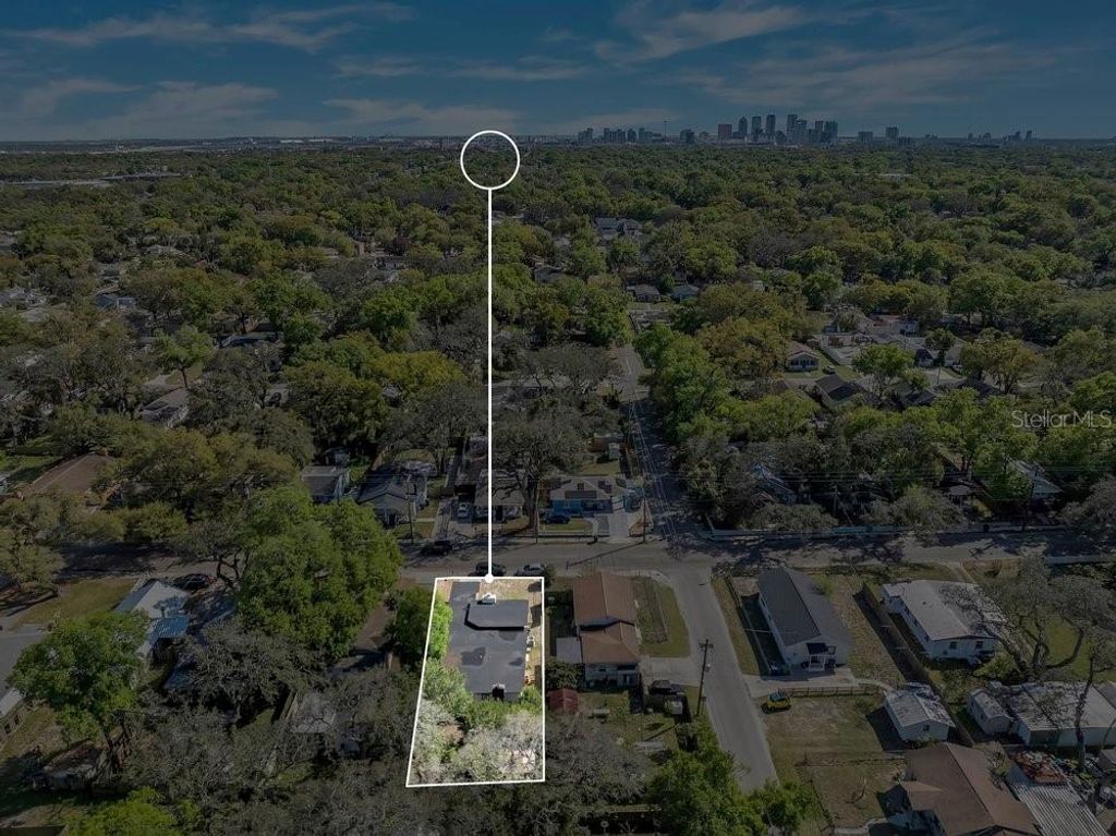 Image 22 of property listing at 1304 E OSBORNE, Tampa, FL 33603