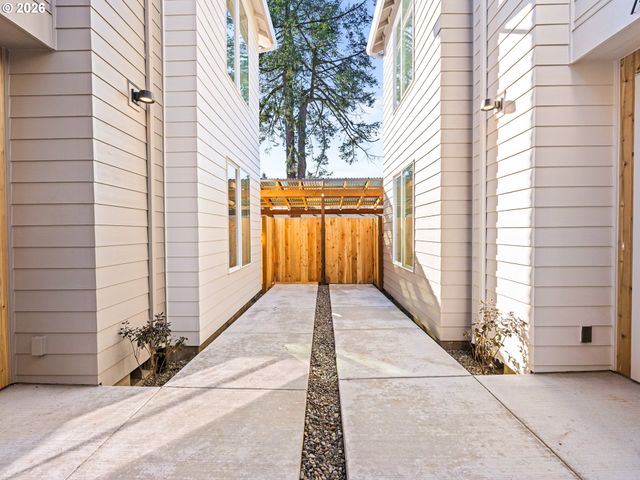 7456 Se Tolman St, Portland, OR 97206