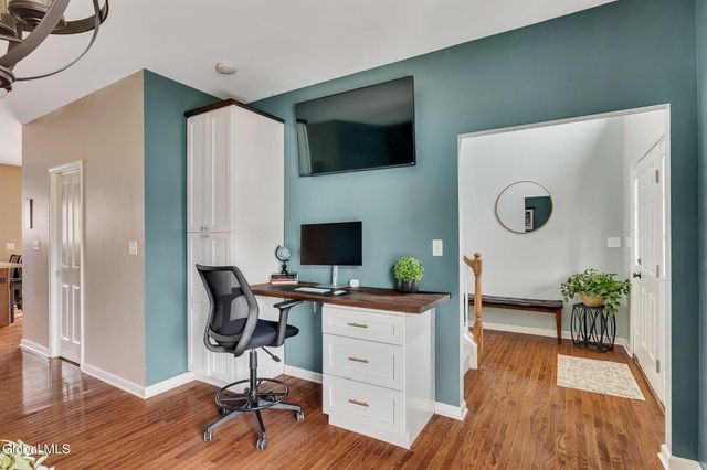 6 Jennifer Drive, Halfmoon, NY 12118