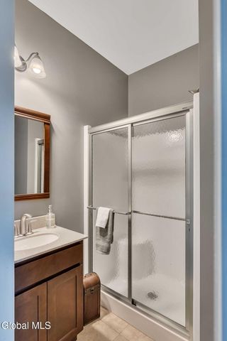 6 Jennifer Drive, Halfmoon, NY 12118