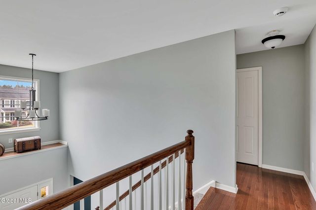 6 Jennifer Drive, Halfmoon, NY 12118