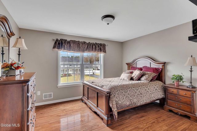 6 Jennifer Drive, Halfmoon, NY 12118