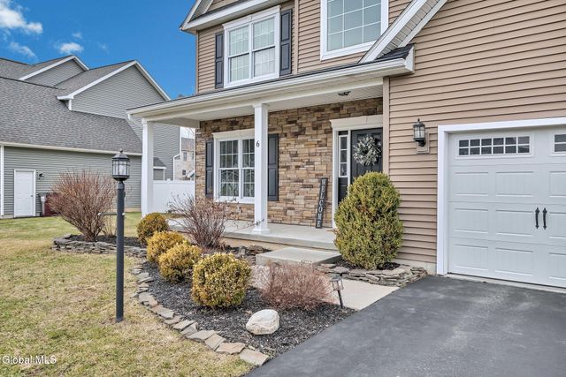 6 Jennifer Drive, Halfmoon, NY 12118