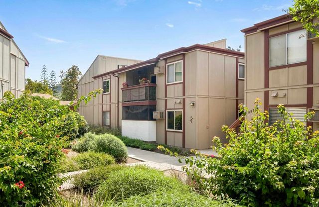 5523 Adobe Falls Road 3, San Diego, CA 92120