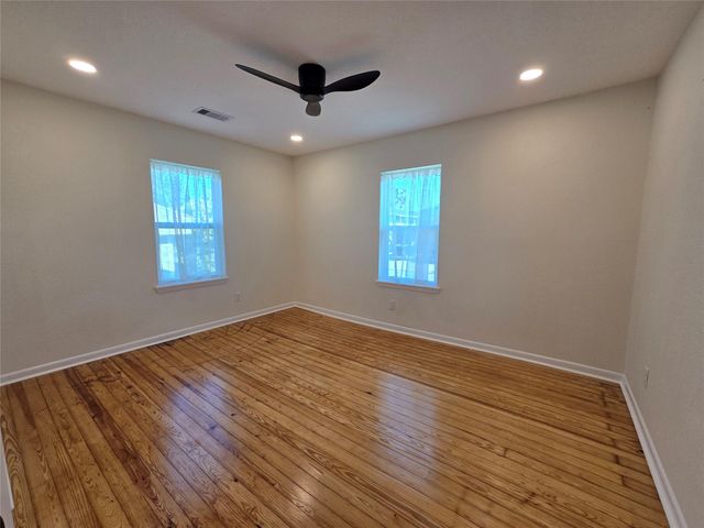 914 Avenue K, Galveston, TX 77550