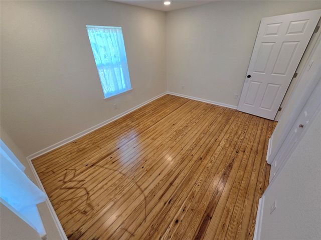 914 Avenue K, Galveston, TX 77550