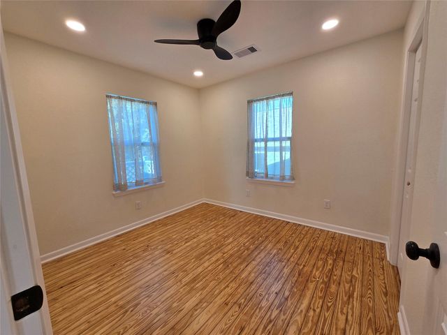 914 Avenue K, Galveston, TX 77550