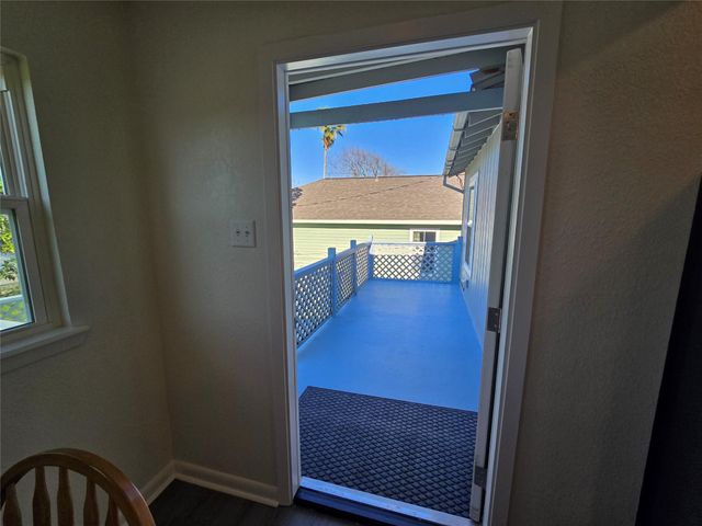 914 Avenue K, Galveston, TX 77550