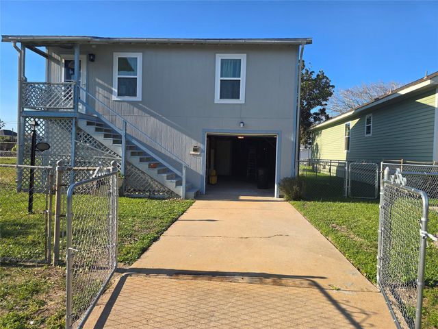 914 Avenue K, Galveston, TX 77550