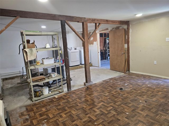 914 Avenue K, Galveston, TX 77550