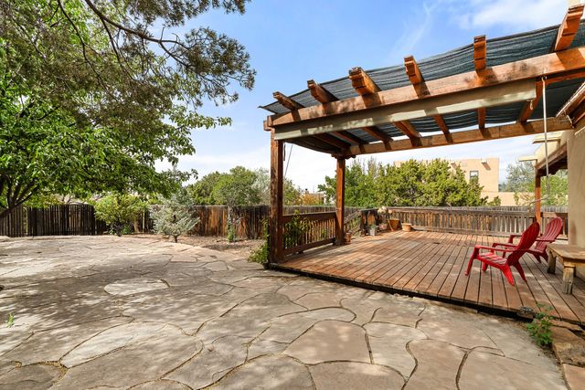 3218 Nizhoni Drive, Santa Fe, NM 87507