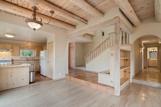 3218 Nizhoni Drive, Santa Fe, NM 87507