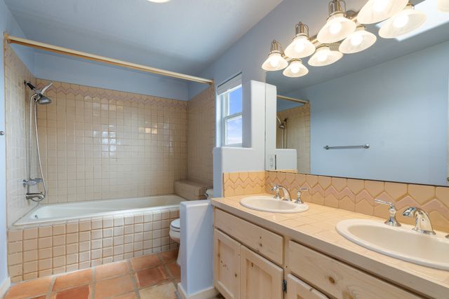 3218 Nizhoni Drive, Santa Fe, NM 87507