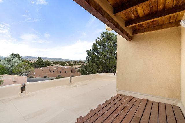 3218 Nizhoni Drive, Santa Fe, NM 87507