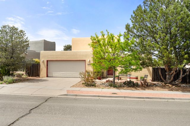 3218 Nizhoni Drive, Santa Fe, NM 87507