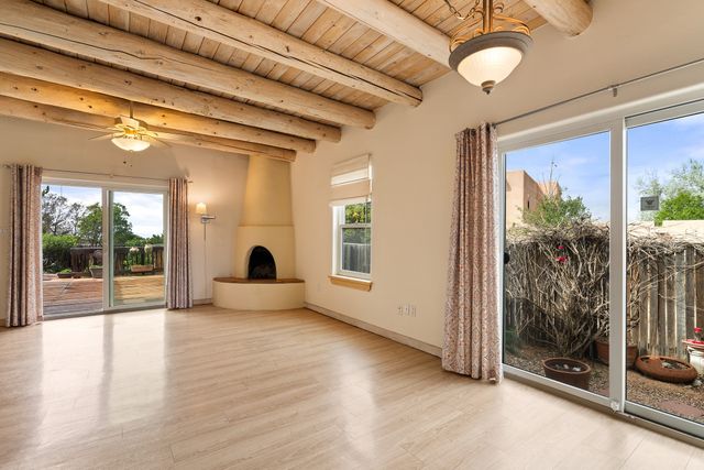 3218 Nizhoni Drive, Santa Fe, NM 87507