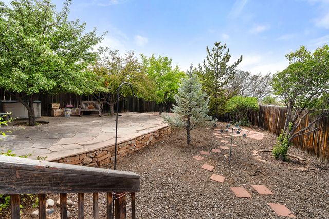 3218 Nizhoni Drive, Santa Fe, NM 87507