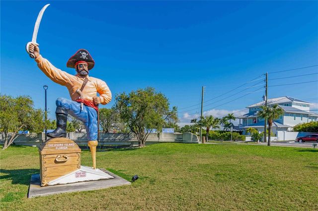 35 79TH TERRACE, Treasure Island, FL 33706