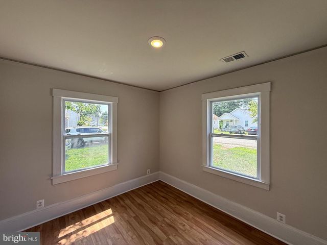 163 BEND FARM RD, Fredericksburg, VA 22408