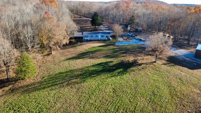298 Leonard Jackson Rd, Waynesboro, TN 38485