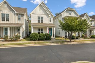 740 Cottage Park Dr, Nashville, TN 37207