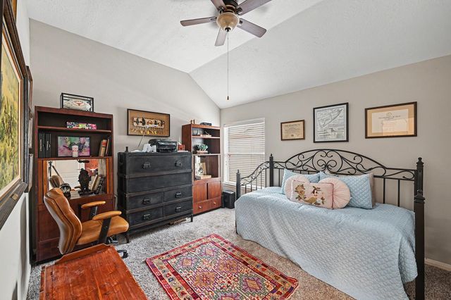 933 Mystic Village Lane, Seabrook, TX 77586