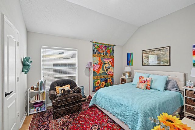 933 Mystic Village Lane, Seabrook, TX 77586