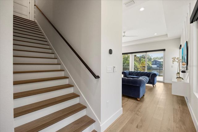 1929 S LAKEMONT AVENUE, Winter Park, FL 32792