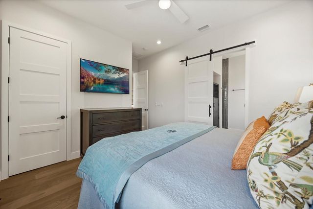 1929 S LAKEMONT AVENUE, Winter Park, FL 32792