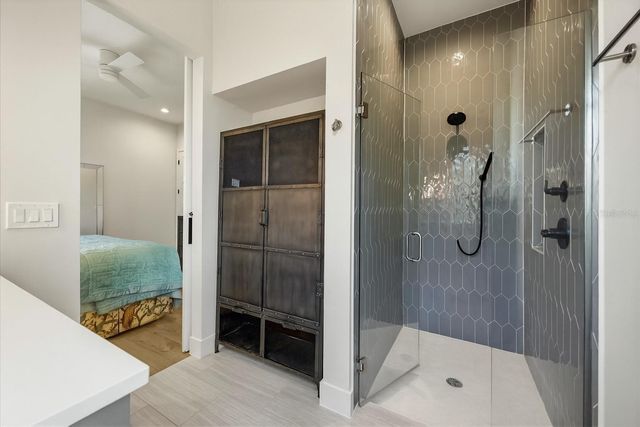 1929 S LAKEMONT AVENUE, Winter Park, FL 32792