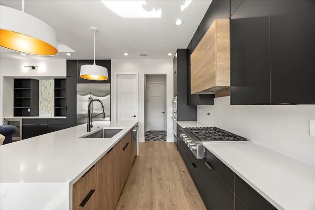 1929 S LAKEMONT AVENUE, Winter Park, FL 32792